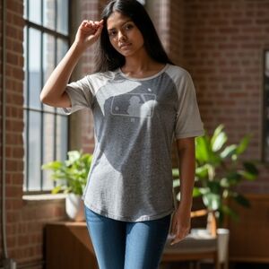 MAJESTIC Baseball Grey 3/4 sleeve t shirt large